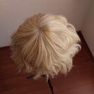 Szőke rövid göndör / hullámos cosplay paróka